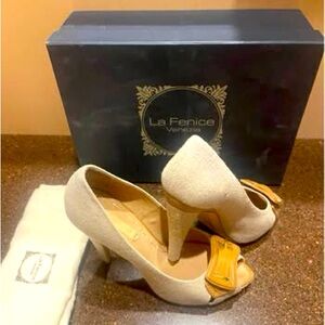 La Fenice Nude Peep Toe Pumps Size 6